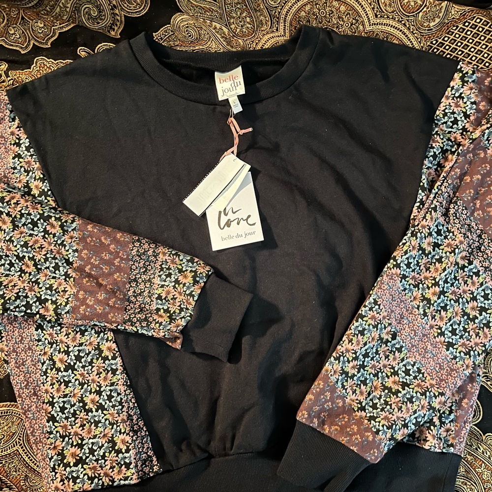 Size large cropped sweatshirt